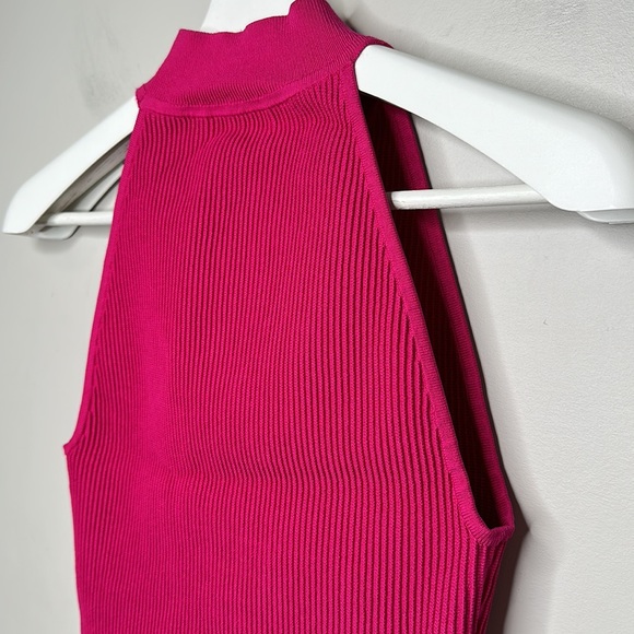 Aritzia Babaton Hot Pink Sculpt Knit Mockneck Halter Crop Top - Picture 10 of 14